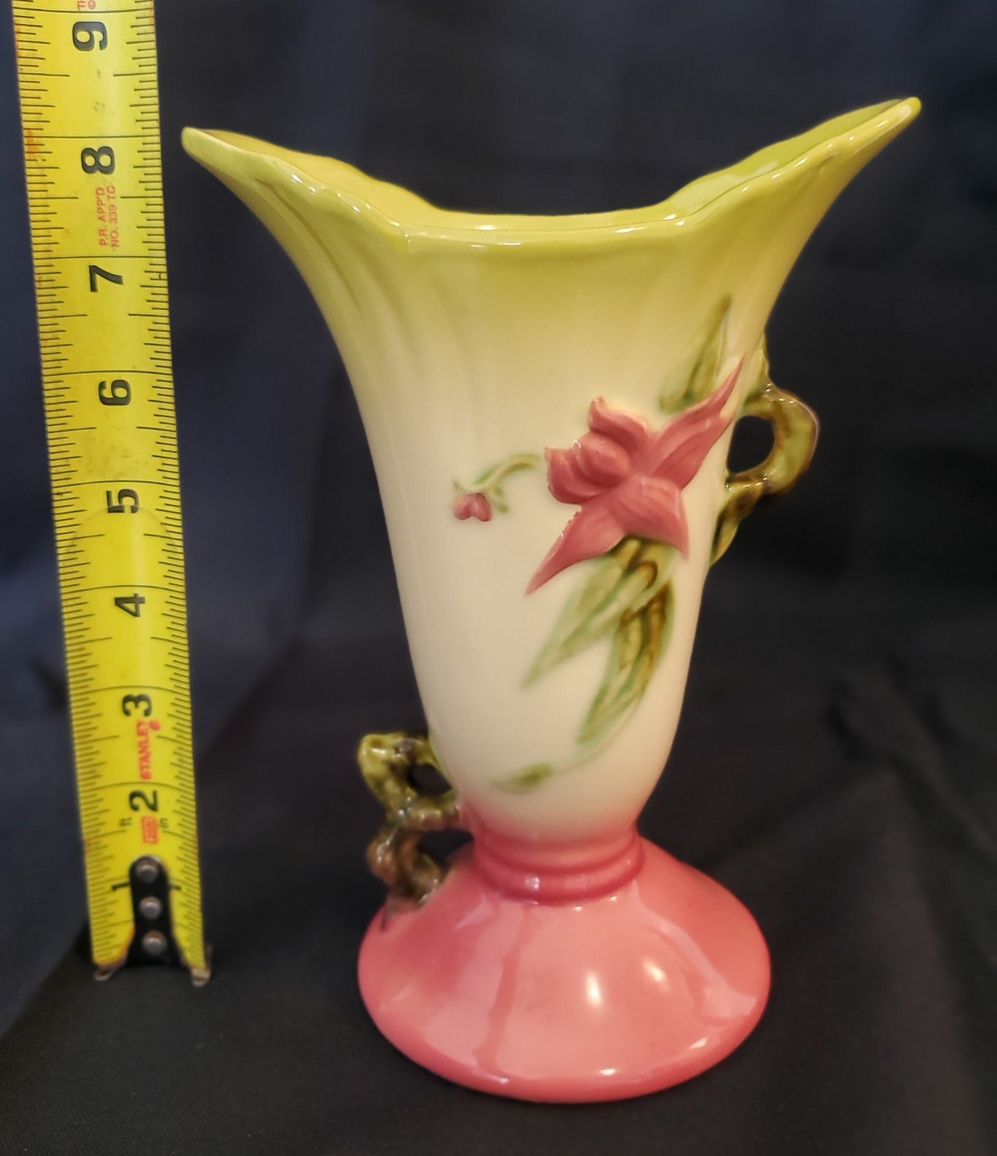 Vintage 1949 Hull Art Pottery Woodland Pattern Flared Vase W8-7½" USA